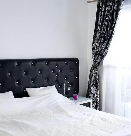 Апартаменти Apartament Dora *
