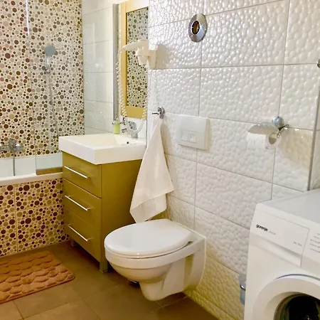 Апартаменти Apartament Dora *